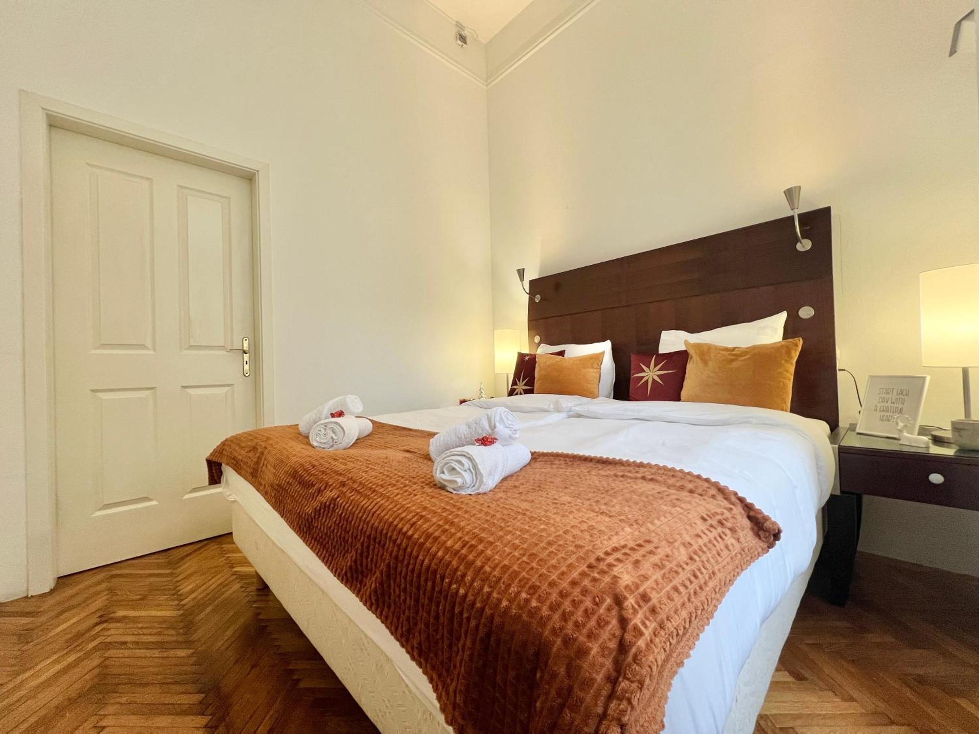 Elizabeth'S Treasure Deluxe Lägenhet Budapest Exteriör bild