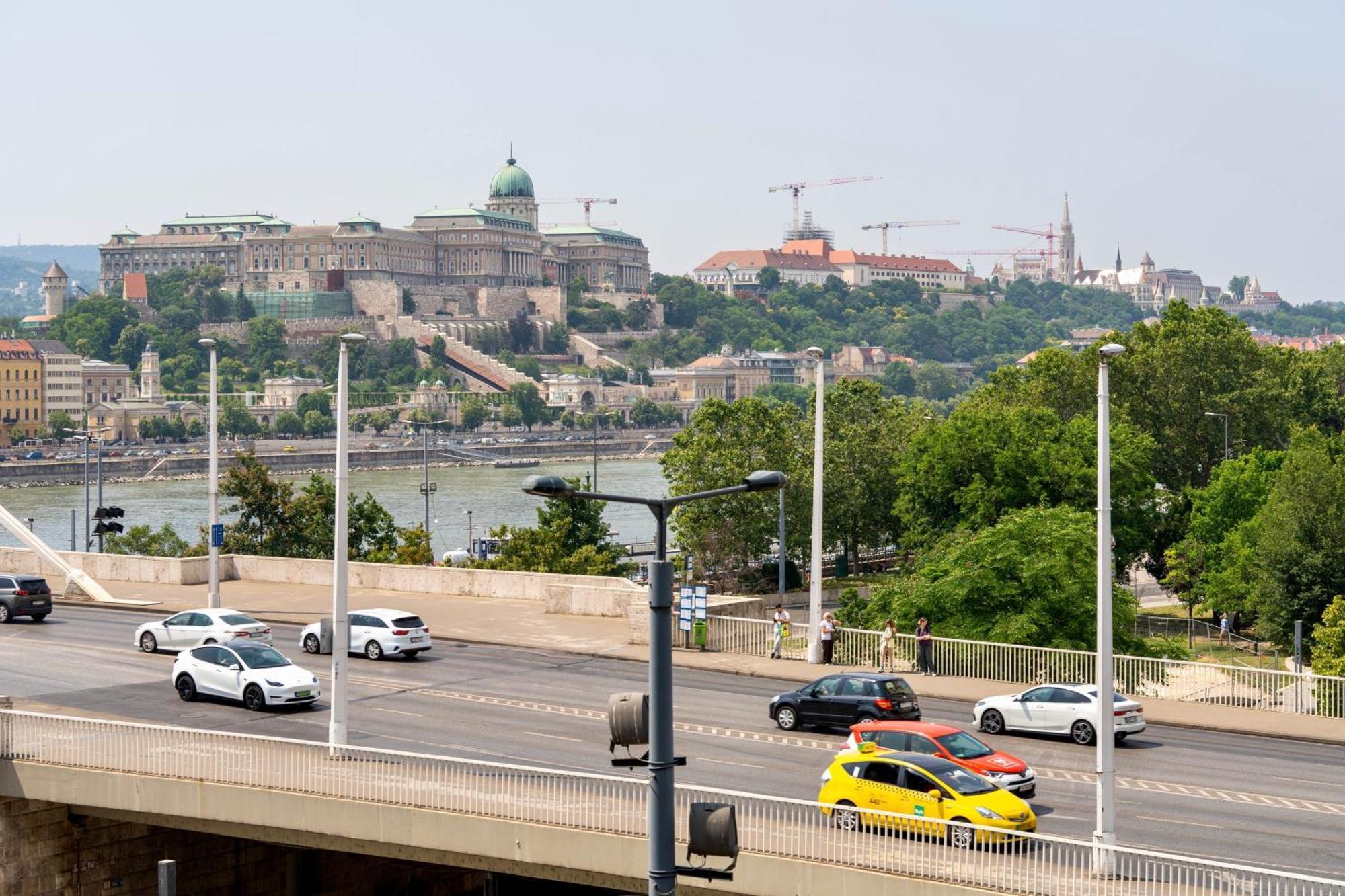 Elizabeth'S Treasure Deluxe Lägenhet Budapest Exteriör bild